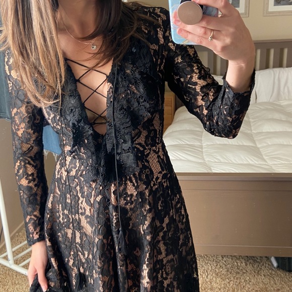 Do + Be hi-lo long sleeve lace dress - Picture 5 of 8